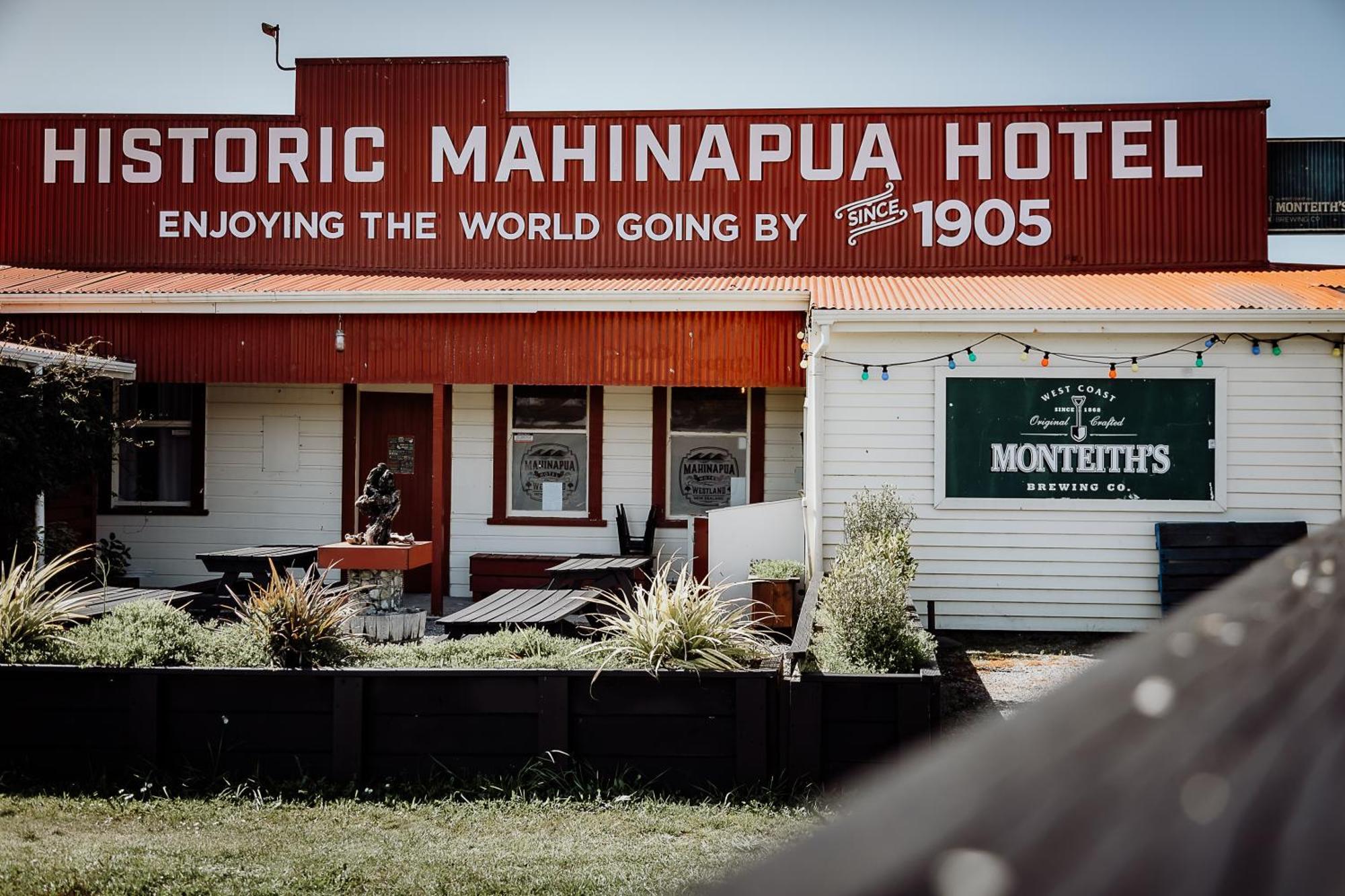 Lake Mahinapua Hotel Ruatapu ภายนอก รูปภาพ